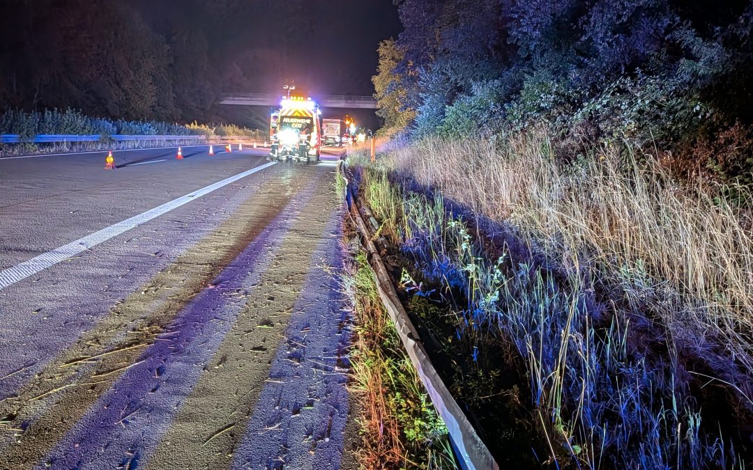 Auslaufende Betriebsstoffe aus LKW, A62